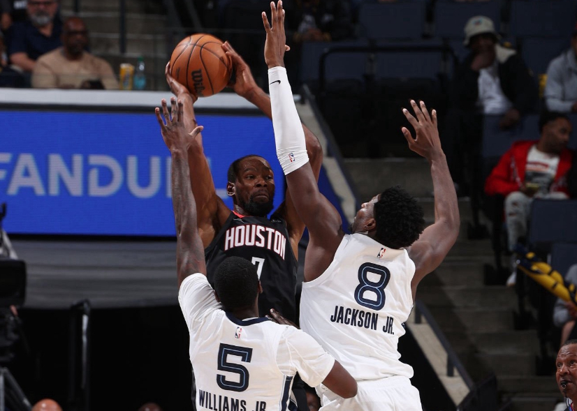 yl23455永利-年满37岁，场均出战39分钟！本想抱团走捷径，看来本赛季有点悬了