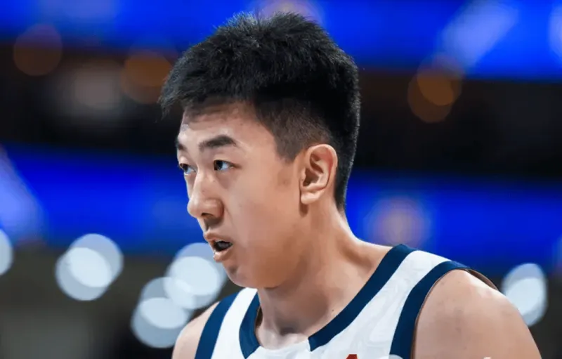 王少杰出战25分钟，投篮3中2得到4分6篮板，正负值+3